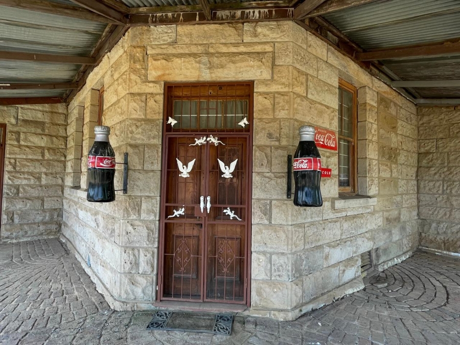 15 Bedroom Property for Sale in Paul Roux Free State